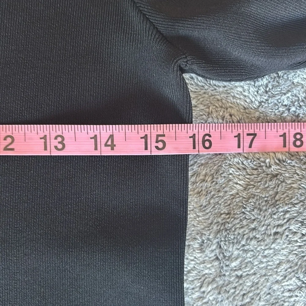 Ted Baker Cileste V Neck Knit Top in Black Size Small 5 (US 12) EUC